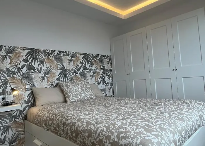 Apartment Maestranzamarycentro